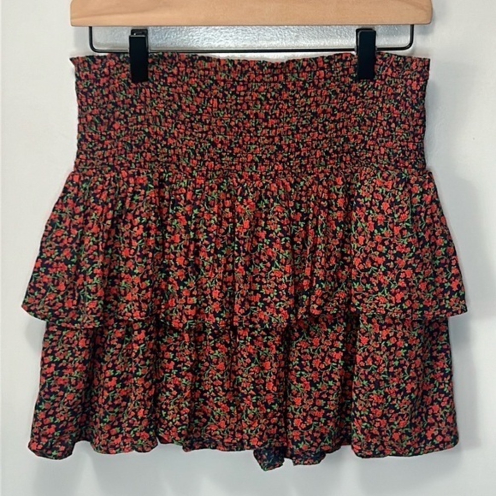 "NWT" American Eagle Navy &‎ Red Floral Ruffled Mini Skirt- Women's Small